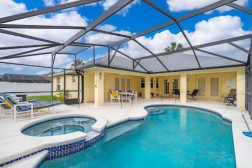 Luxurious Relaxing Retreat