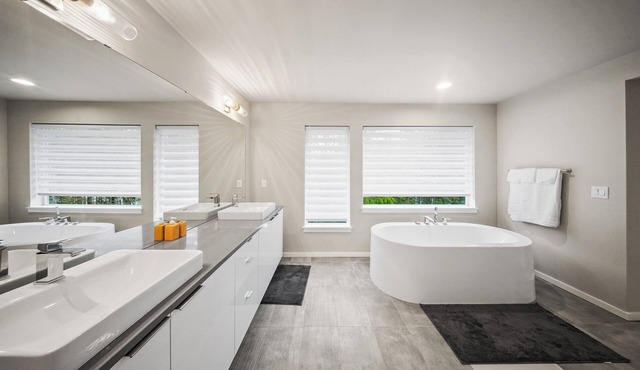 Luxurious residence beside golf course in exclusive upscale neighborhood