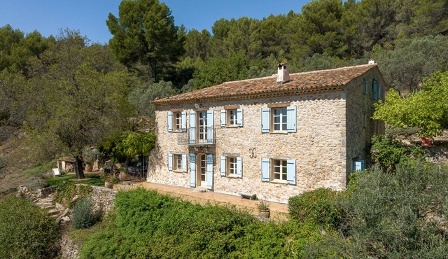 Luxurious restored farmhouse with olive grove, swimming pool, and superb views