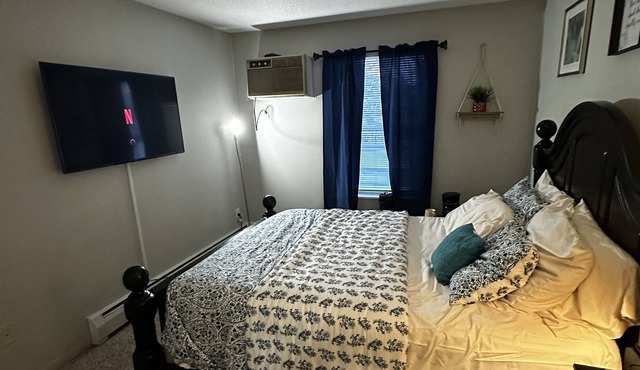 luxurious retreat w top-notch features, AC, play area, game fun, gym & patio