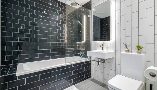 Luxurious Riverside Apartment in Central London