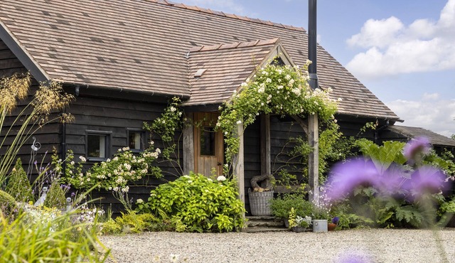 Luxurious romantic retreat for two, one bedroom with en-suite bathroom - enquire now!