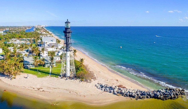 Luxurious RV Resort located in Fort Lauderdale area withTiki Hut