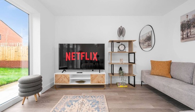 Luxurious Stylish: Modern Home