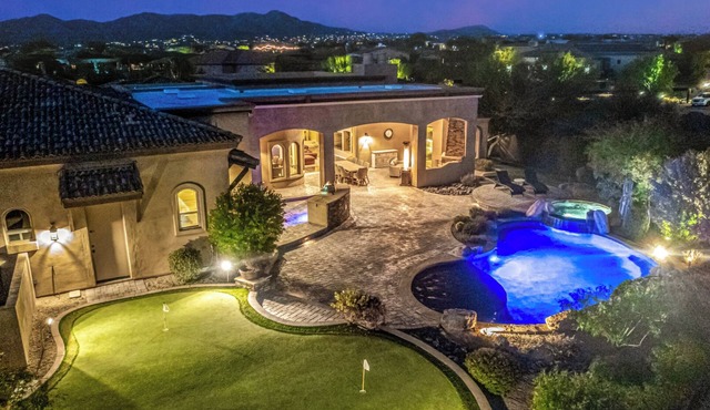 Luxurious Scottsdale Oasis