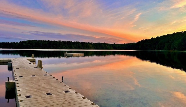 Luxurious Seaside Serenity Walk to Lake with Beach for SUP, Kayak, Swim