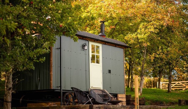 Luxurious shepherd's hut in a secluded countryside location with fantastic views