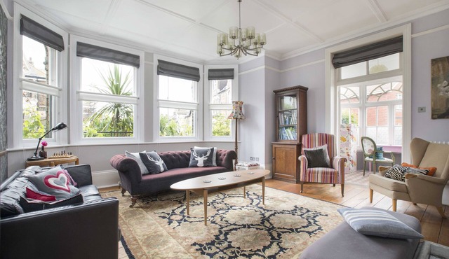 Luxurious & spacious family seaside escape. Perfect for relaxation and fun.