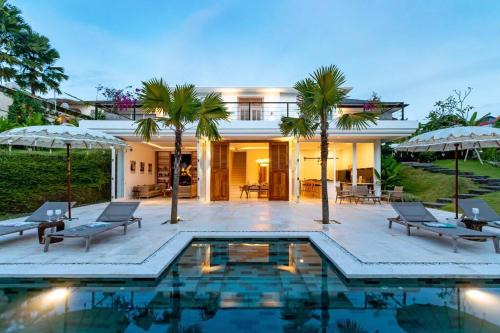 Luxurious & Spacious family Villa in Canggu