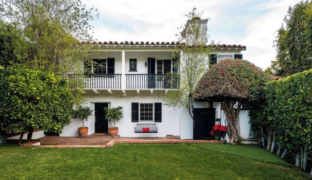 Luxurious Spanish 4 Bedroom Home in Santa Monica Canyon