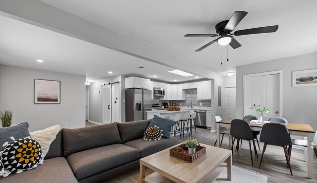 Luxurious Stay at Modern Town Center Bungalow