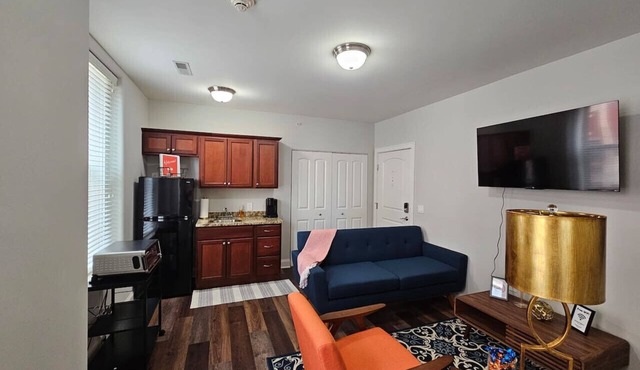 Luxurious Stay at the Historic Inman - 210