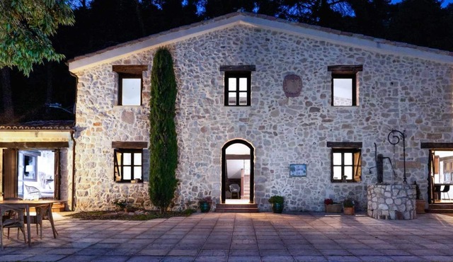 Luxurious stay in the countryside surrounded by wine fields near Barcelona.