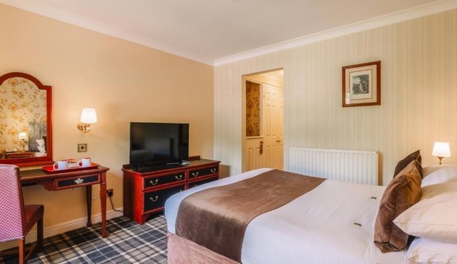 Luxurious Stay w/Indoor Pool & Relaxing Wellness Amenities, Breakfast Included