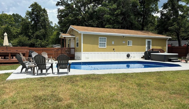 Luxurious Studio w/Kitchenette Shared Pool & Spa
