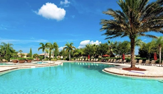 Luxurious Stylish 2 Bedroom 2 Bathroom condo with spectacular views.