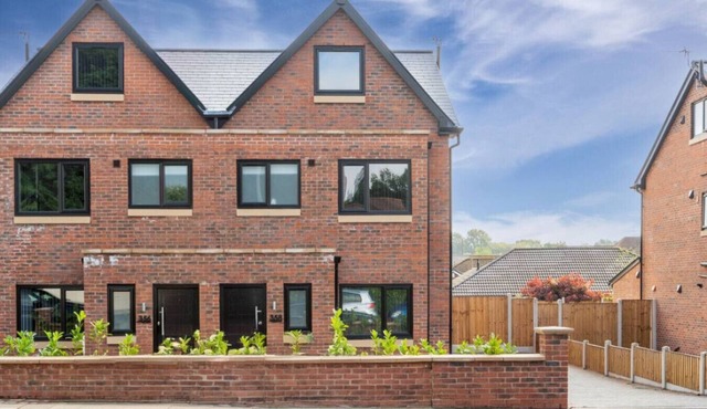 Luxurious Stylish: Modern Home