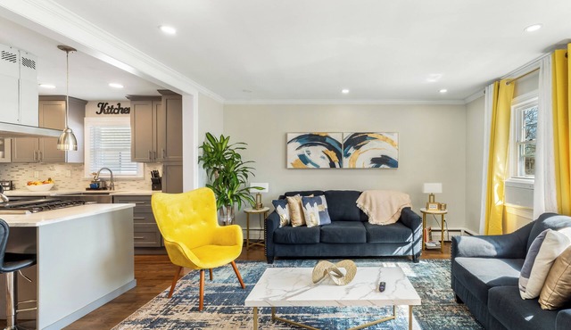 Luxurious Suburban 3BR Oasis