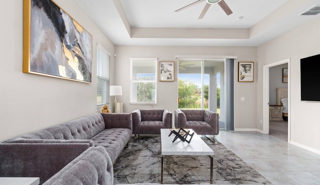 Luxurious Tampa Bay Area Home in Serene Community!