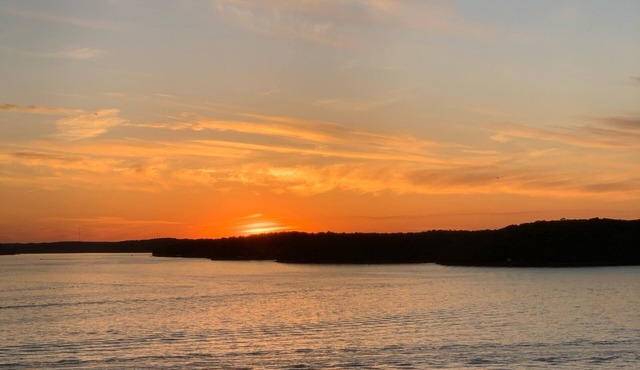 Luxurious TOP FLOOR condo with a 10 Mile View in the heart of Osage Beach!