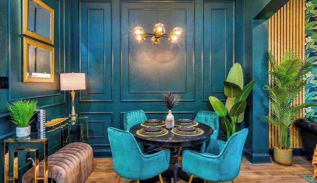 Luxurious Townhome Near LSU | Modern & Chic Stay
