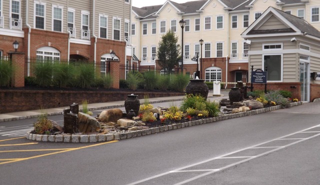 Luxurious townhouse with king suite & living room in a secure gated community.