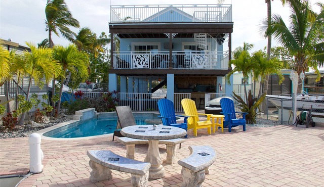 Luxurious Tropical Pool Home on the Water - 5 STARS!