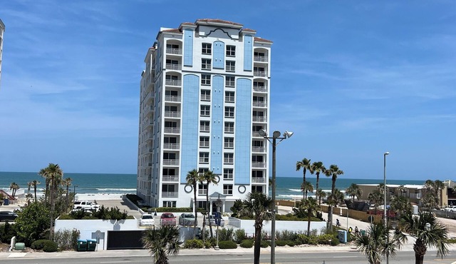 Luxurious 3 bed 2 bath Penthouse Condo with amazing Ocean and Intracoastal views