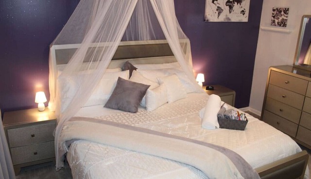 Luxurious Room near Stadiums, Detroit & Royal Oak