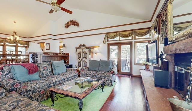 Luxurious Vail Escape with Private Sauna, Hot Tub, Fitness Room & Sweeping Views