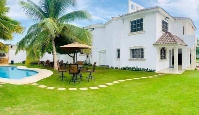 Luxurious villa with private pool in las americas