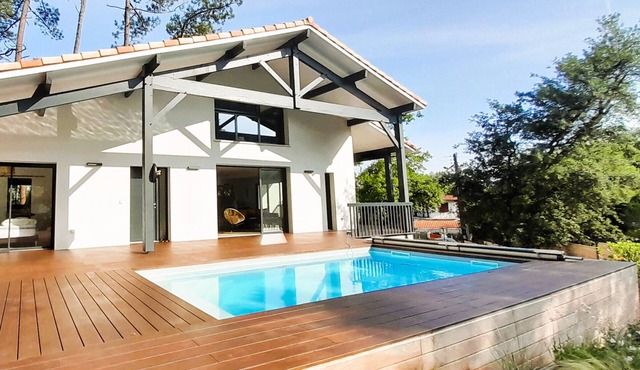 Luxurious Villa: Heated Salt Pool, Petanque, 5 Min to Beaches & Port in Capbreton