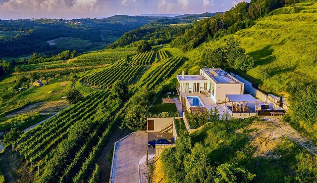 Luxurious Villa San Mauro