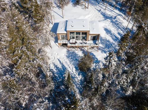 Luxurious Villa Tremblant 4 Bdrs W Hot Tub B85