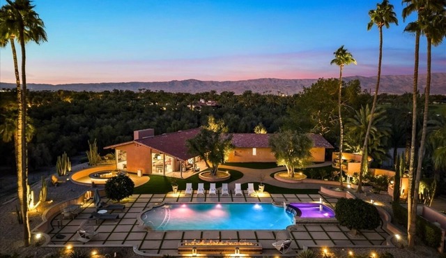 Luxurious Villa walking distance to Coachella Fest