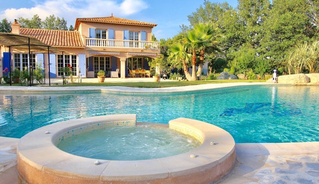 LUXURIOUS VILLA WITH A SPECTACULAR SWIMMING POOL PLEASE SEE HOUSE RULES FOR MORE