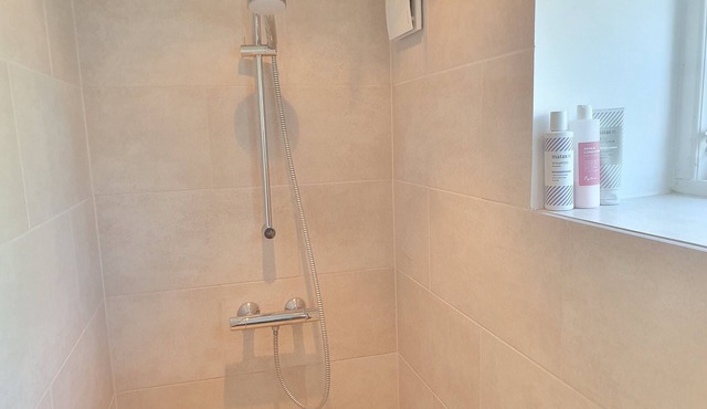 Luxurious villa with own lake and 6 bedrooms