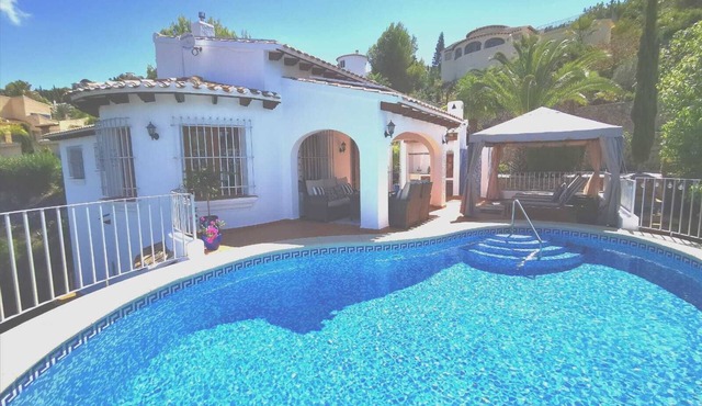 Luxurious Villa with sea and mountains views and private pool on Monte Pego