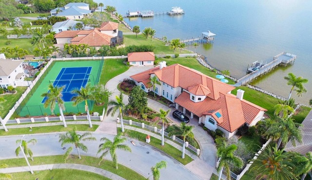 Luxurious Waterfront Estate w/private Tennis Court/Pool/Dock - Spectacular View!