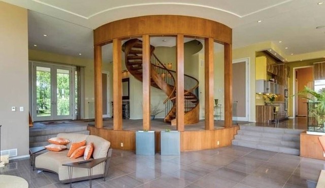 Luxurious Waterfront Kent Island Home 30 miles from Annapolis