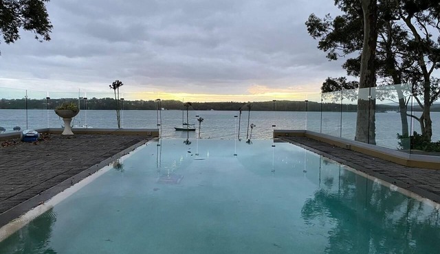 Luxurious Waterfront at Lake Macquarie