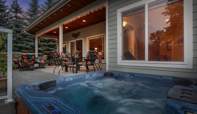 Luxurious Waterfront Home with private dock, sleeps up to 16