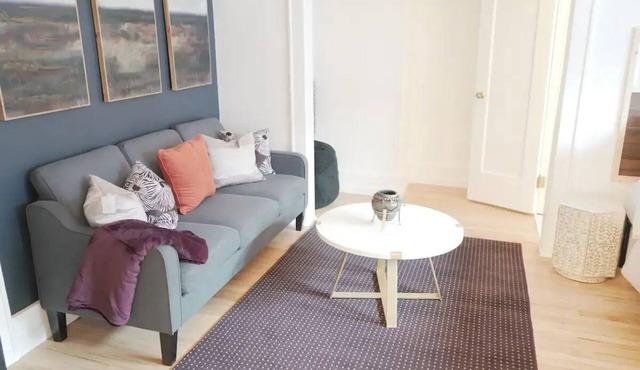 LuxuriousFloralStudio-HeartofEastAve -walkdowntown