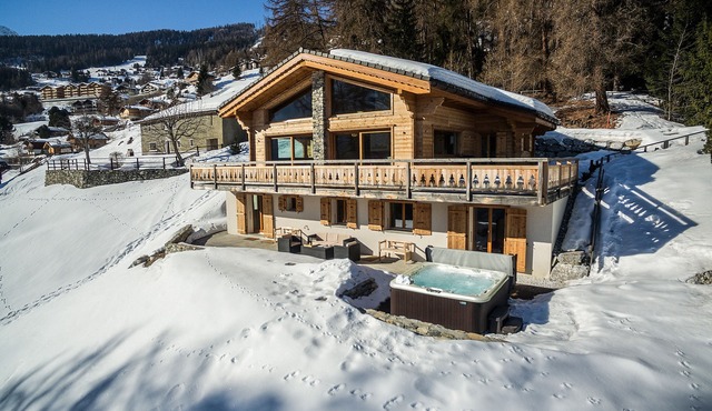 luxuriously appointed Chalet Charbray - La Tzoumaz - 10p - hot tub, sauna