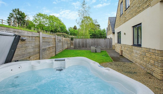 Luxuriously modern and spacious two storey cottage.