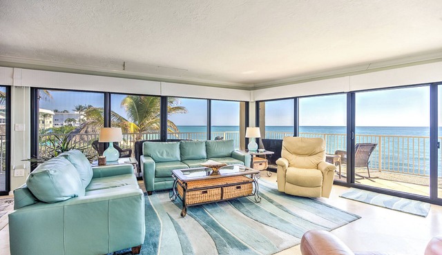 Luxuriously Remodeled & Expansive Wraparound Ocean Views