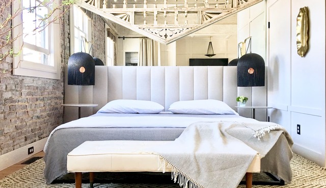 Luxuriously Restored Loft in Old Town Alexandria