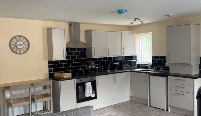 Luxury 1 & 2 bed open plan apartments with free internet services