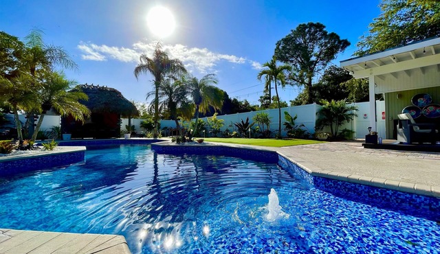 Luxury 1-Acre Resort Near W Palm Bch Sleep 14, Kids Room, Heated Pool, Tikis