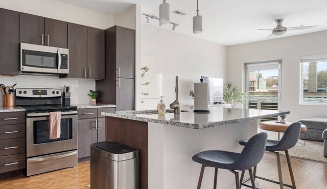 Luxury 1 Bed Apartment in Grandview